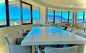 Grand Penthouse / Backup Power / Stunning